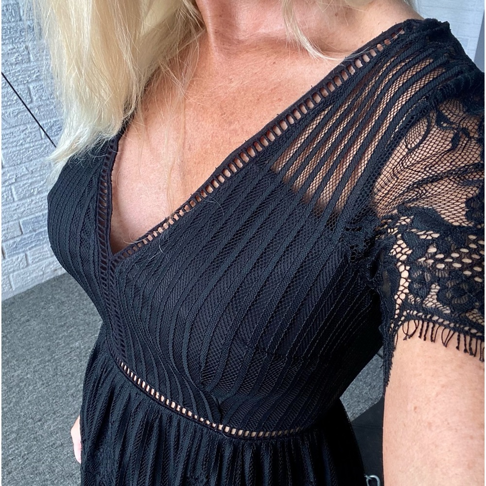 Forever 21 Black Lace Dress Size Small